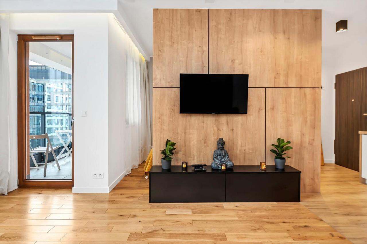 Modern Apartments With Access To The Pool Near Rondo Daszynskiego Station Warsaw Luaran gambar