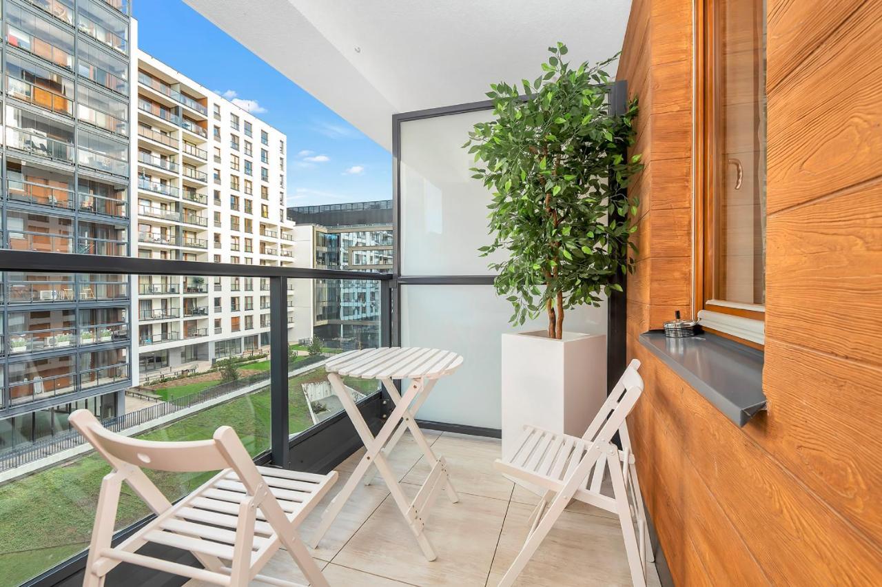 Modern Apartments With Access To The Pool Near Rondo Daszynskiego Station Warsaw Luaran gambar