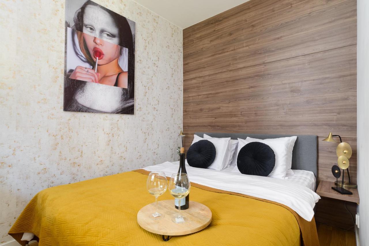 Modern Apartments With Access To The Pool Near Rondo Daszynskiego Station Warsaw Luaran gambar
