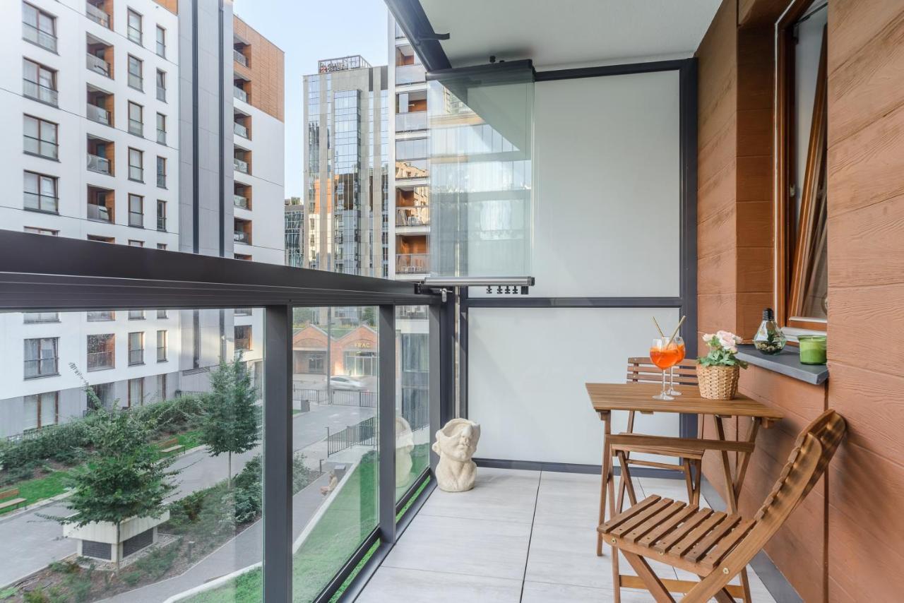 Modern Apartments With Access To The Pool Near Rondo Daszynskiego Station Warsaw Luaran gambar