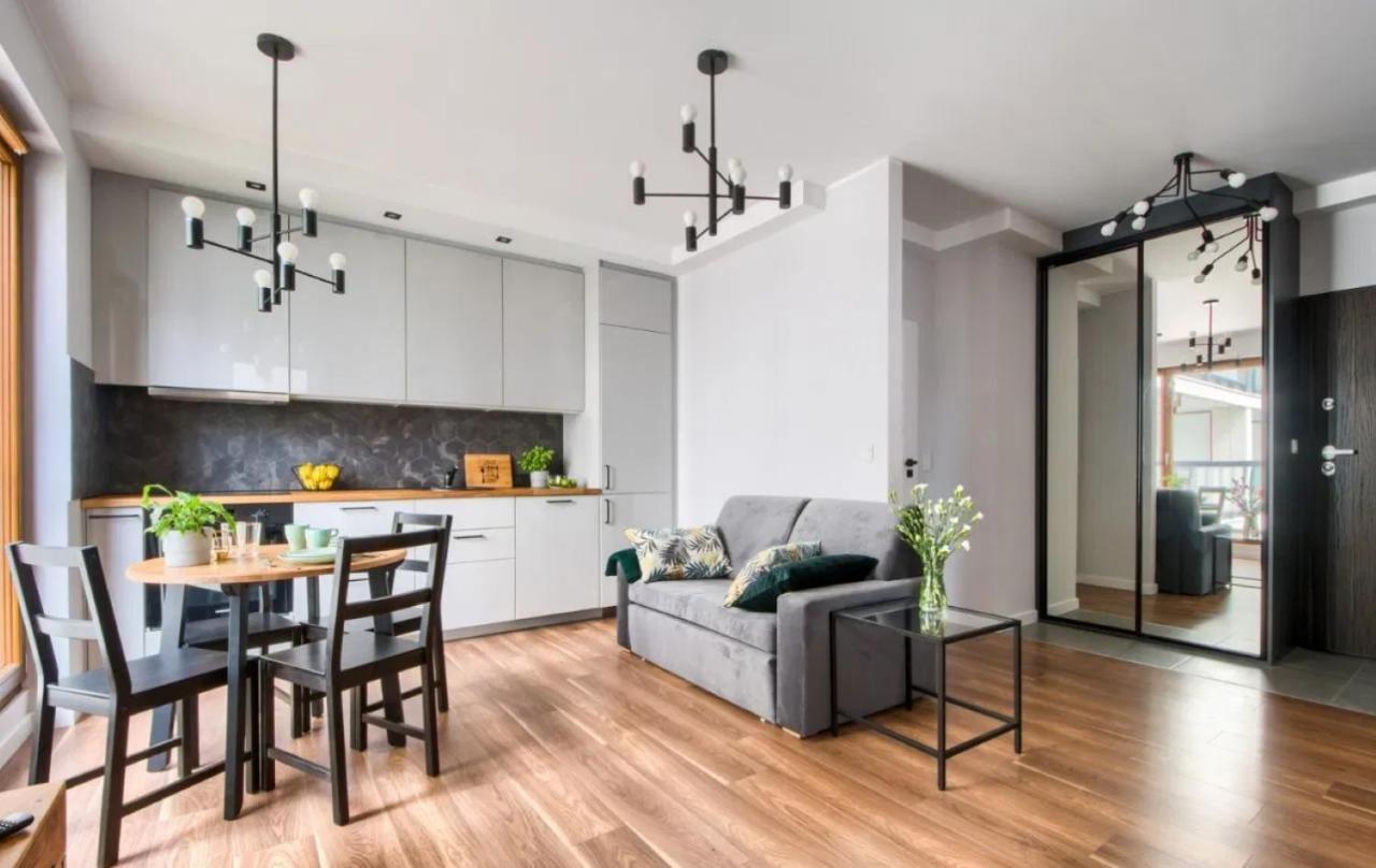 Modern Apartments With Access To The Pool Near Rondo Daszynskiego Station Warsaw Luaran gambar