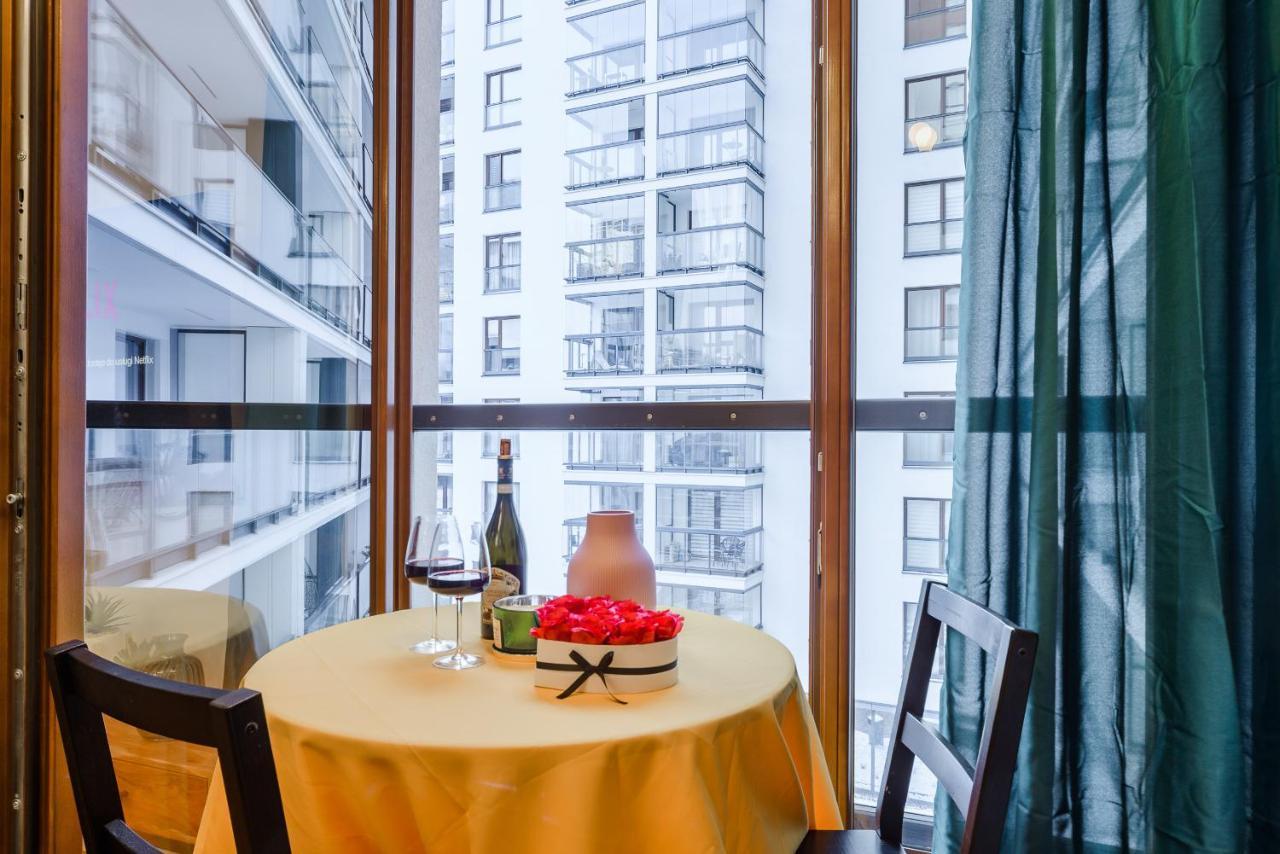 Modern Apartments With Access To The Pool Near Rondo Daszynskiego Station Warsaw Luaran gambar