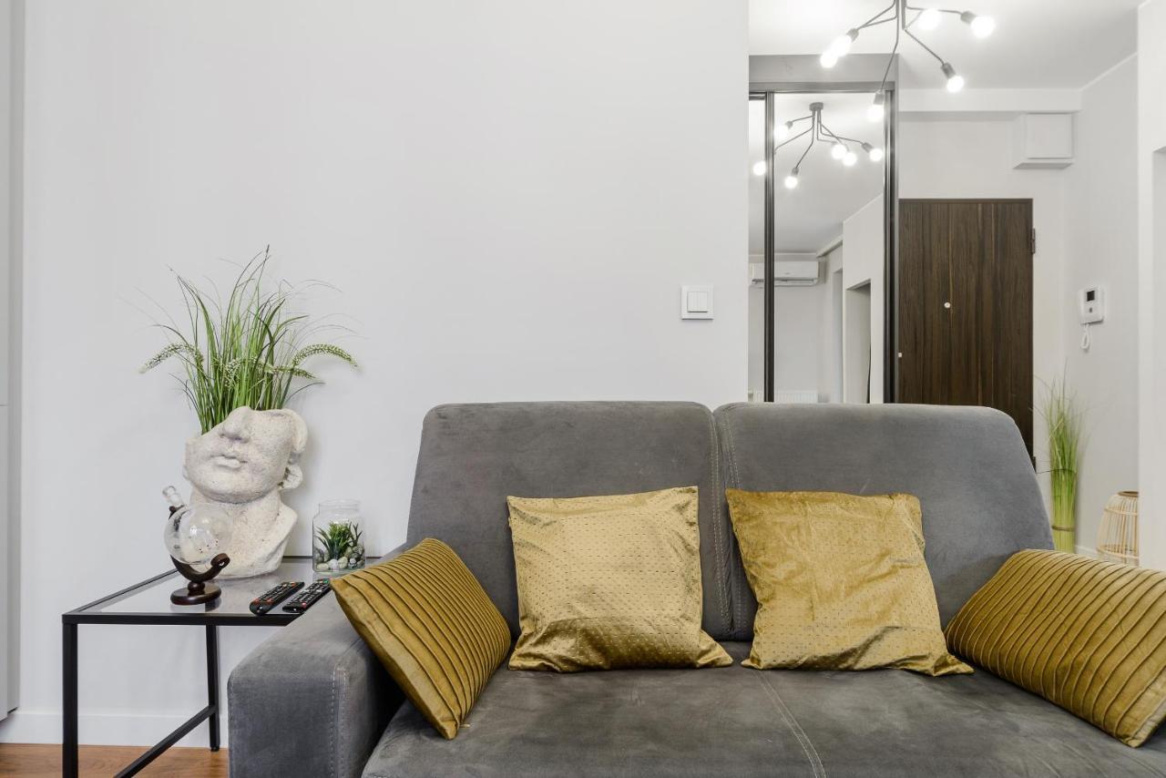 Modern Apartments With Access To The Pool Near Rondo Daszynskiego Station Warsaw Luaran gambar