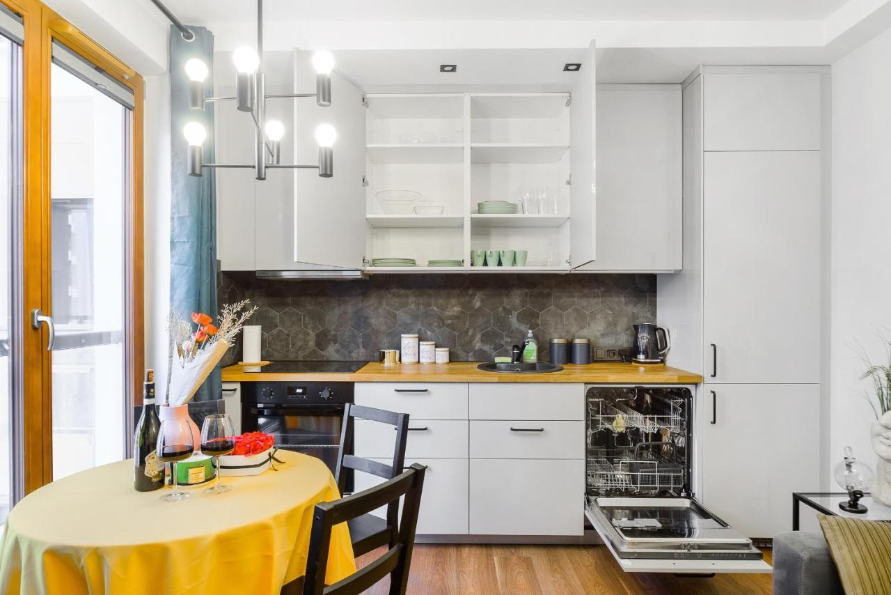 Modern Apartments With Access To The Pool Near Rondo Daszynskiego Station Warsaw Luaran gambar