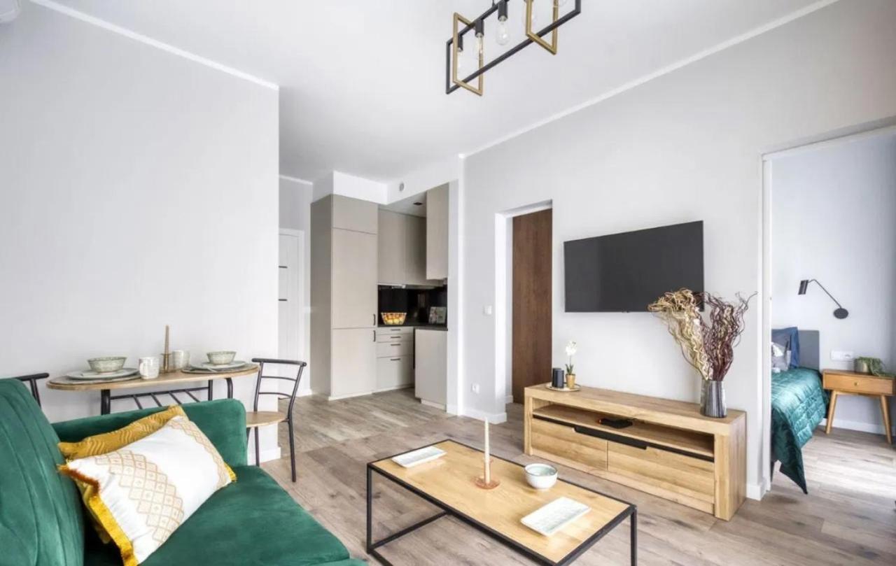 Modern Apartments With Access To The Pool Near Rondo Daszynskiego Station Warsaw Luaran gambar