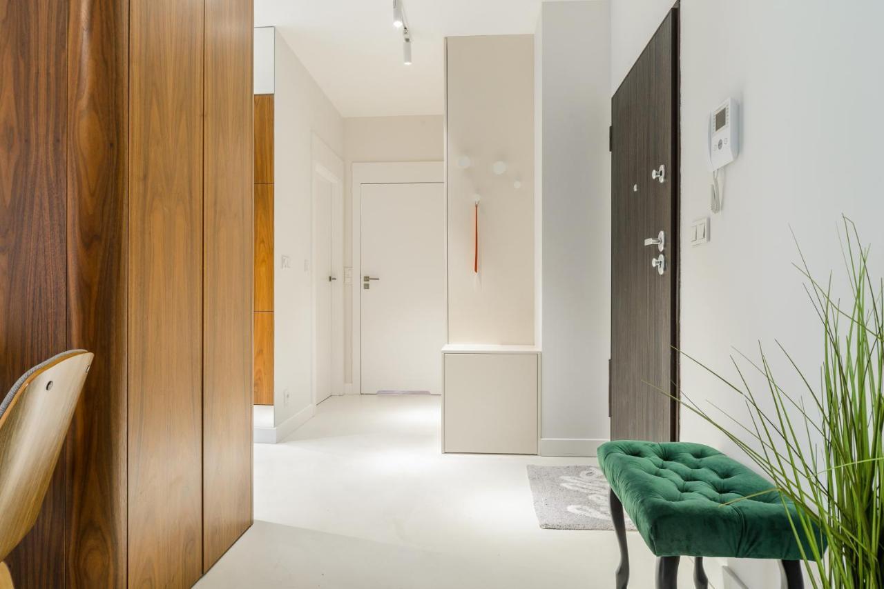 Modern Apartments With Access To The Pool Near Rondo Daszynskiego Station Warsaw Luaran gambar