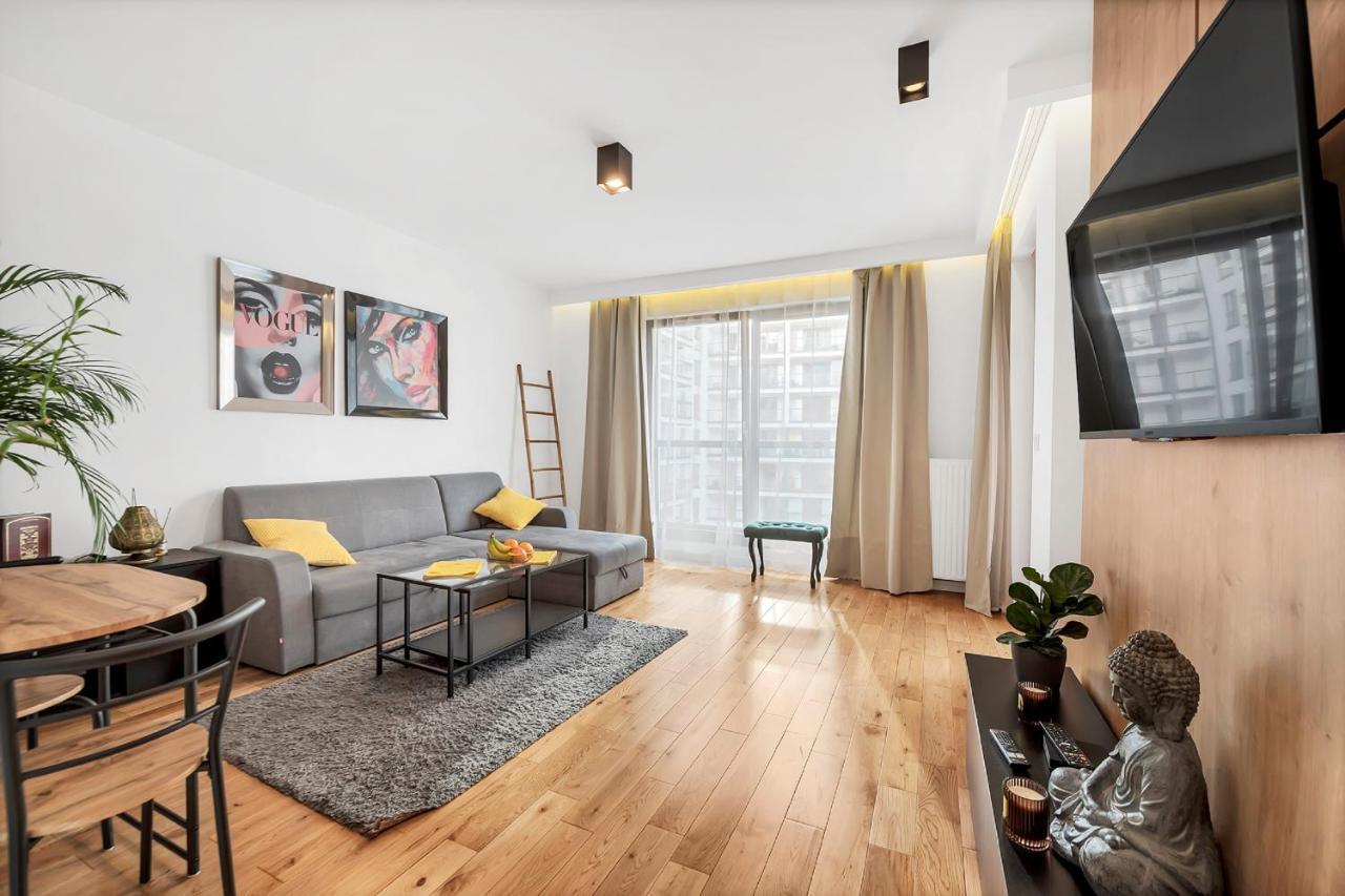 Modern Apartments With Access To The Pool Near Rondo Daszynskiego Station Warsaw Luaran gambar