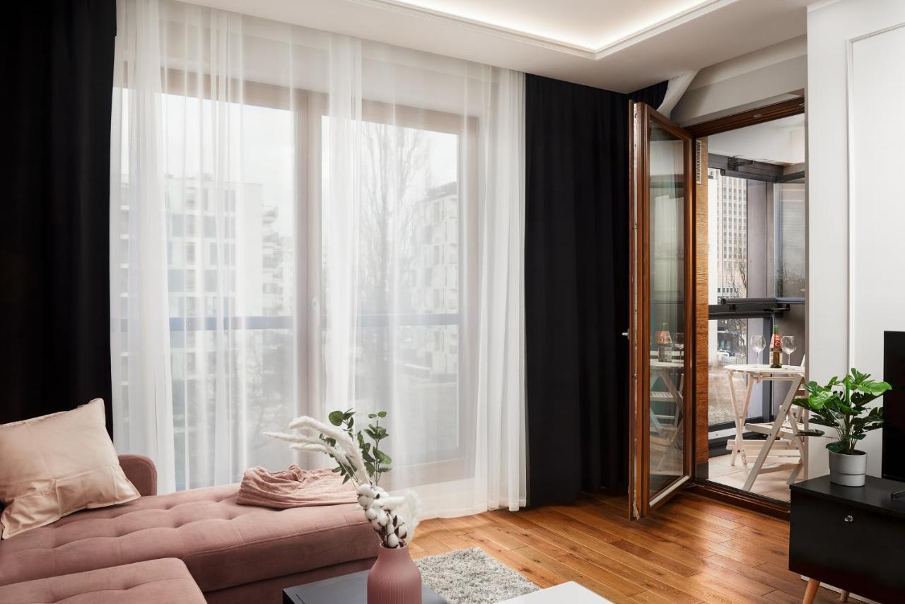 Modern Apartments With Access To The Pool Near Rondo Daszynskiego Station Warsaw Luaran gambar